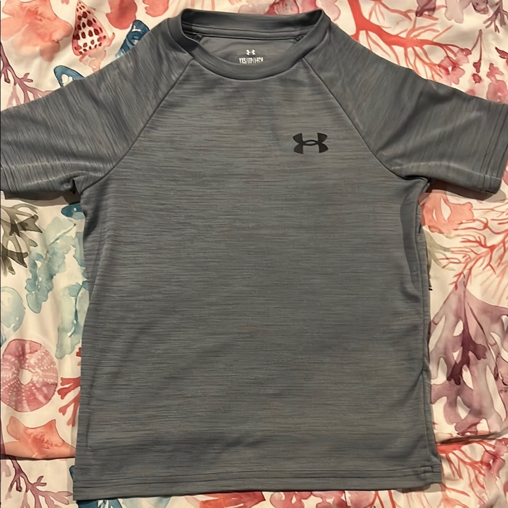 Under Armour Gray Short Sleeve Shirt